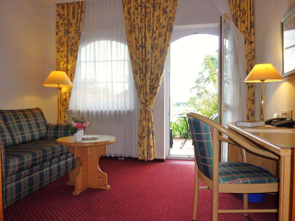 Landhaus Mueritzgarten Hotel Garni Röbel Quarto foto